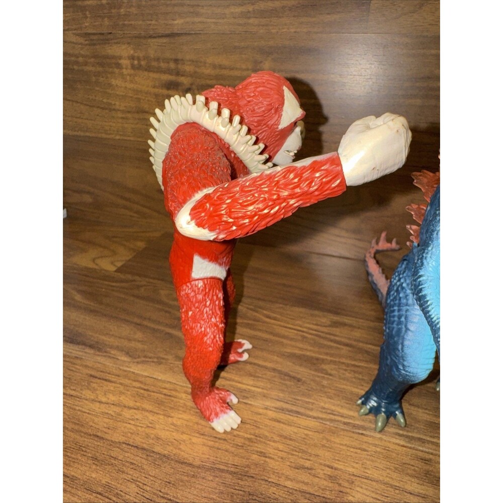 3 Godzilla x Kong: The New Empire Action Figures Shimo Godzilla & King Skar - Picture 5 of 16